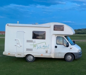 AUTOCARAVANA CAPUCHINA VILAMOBIL ATH�NIA A330